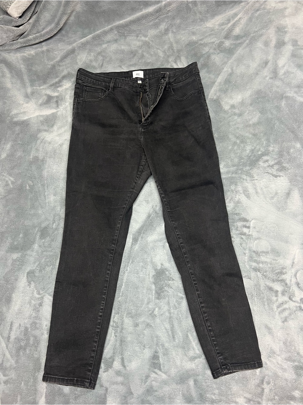 Black Skinny Jeans